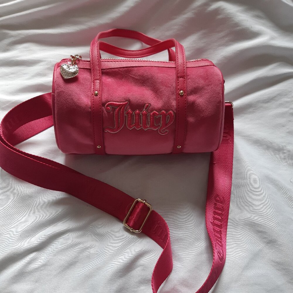 NWOT Juicy Couture barel small bag